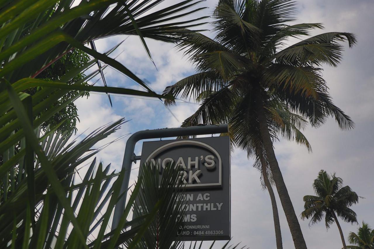 Noah's Ark Hotel Kochi Bagian luar foto